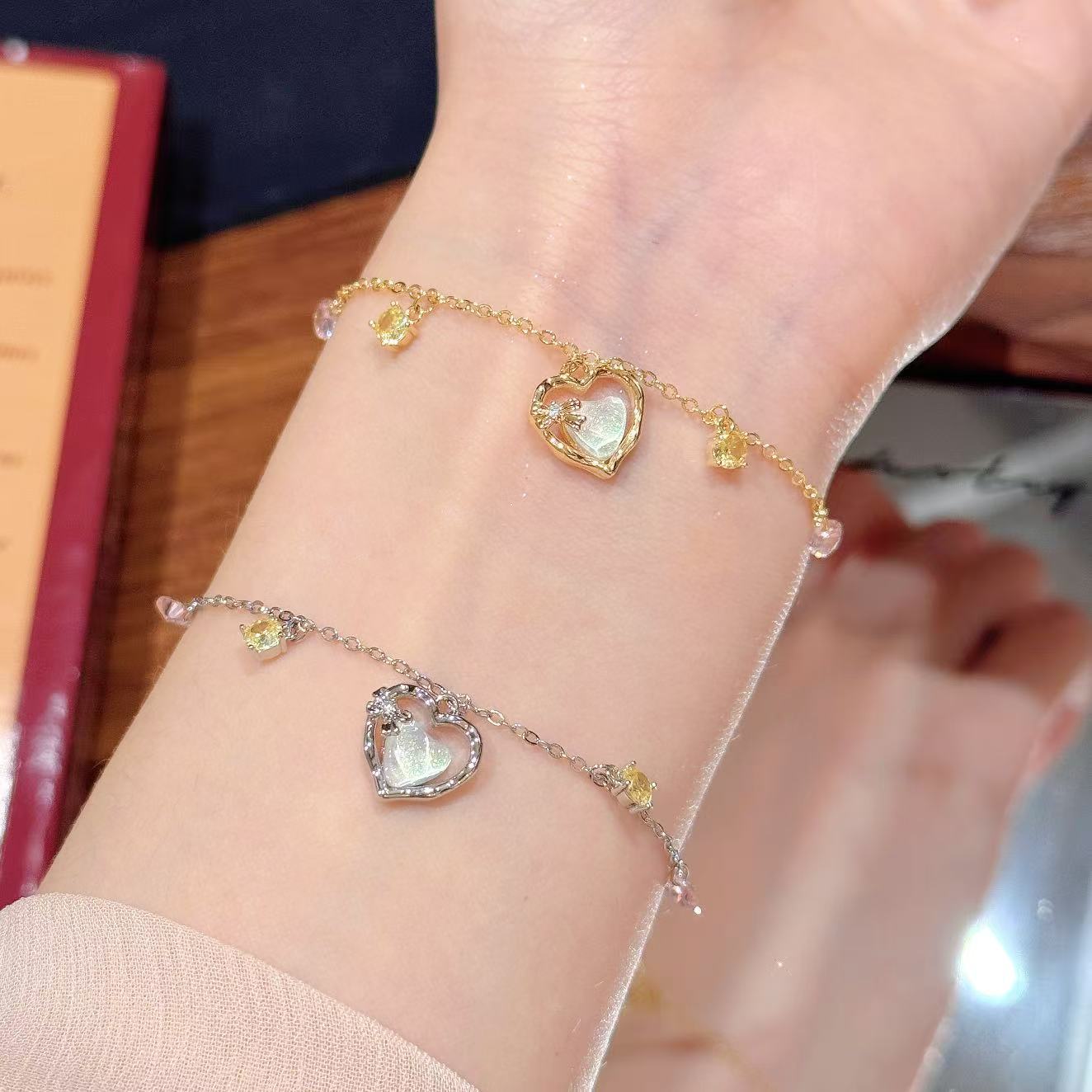 ✨ French Paris Heart Charm Bracelet